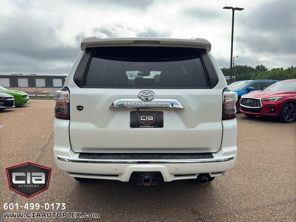 Toyota 4Runner SR5 Premium 2WD (Natl) 2020