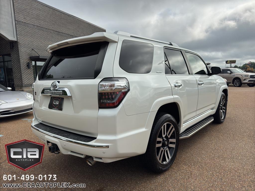 Toyota 4Runner SR5 Premium 2WD (Natl) 2020