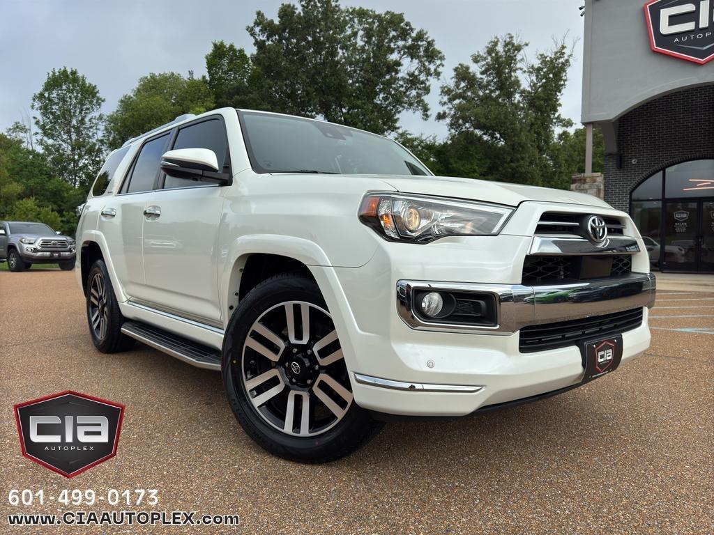 Toyota 4Runner SR5 Premium 2WD (Natl) 2020