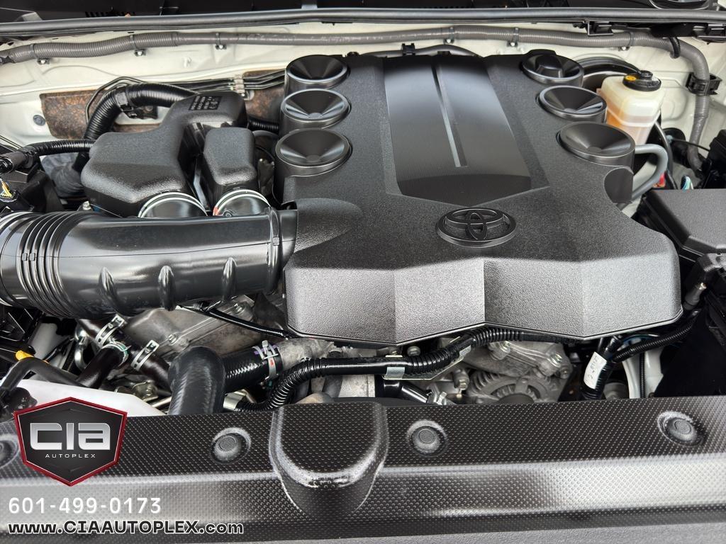 Toyota 4Runner SR5 Premium 2WD (Natl) 2020