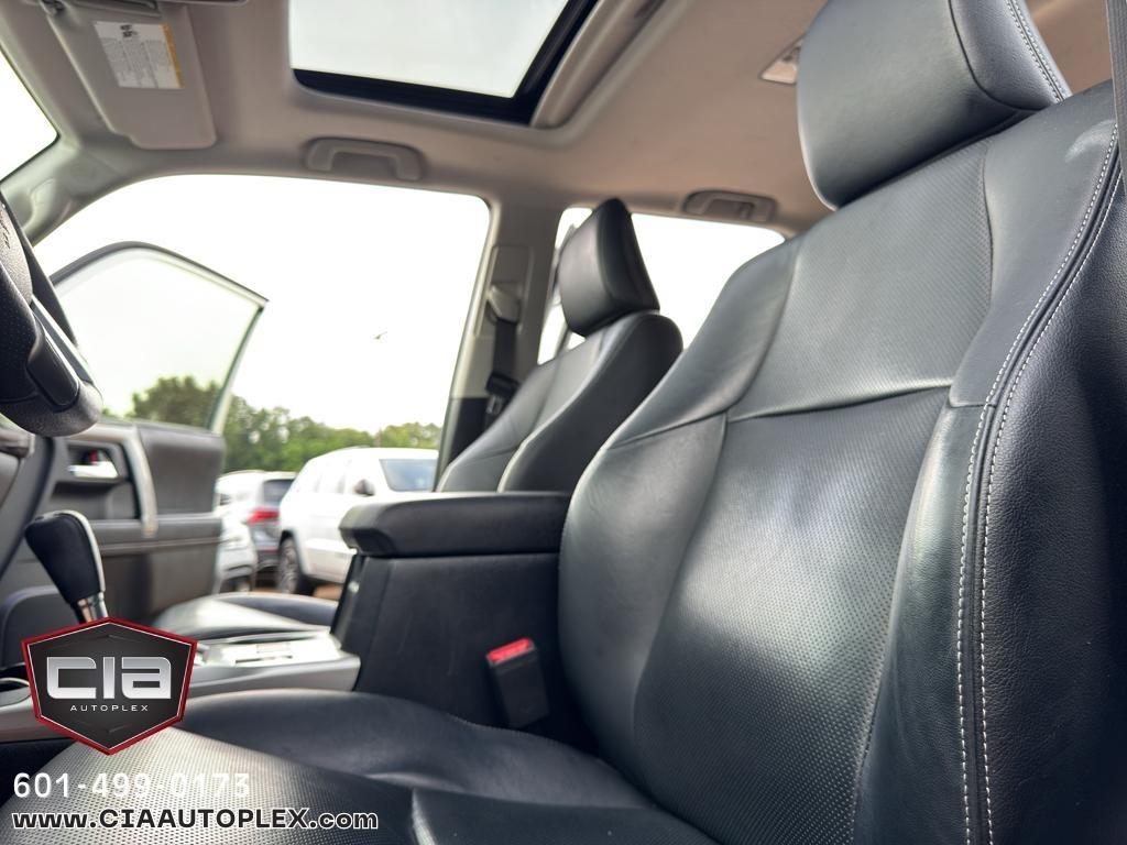 Toyota 4Runner SR5 Premium 2WD (Natl) 2020