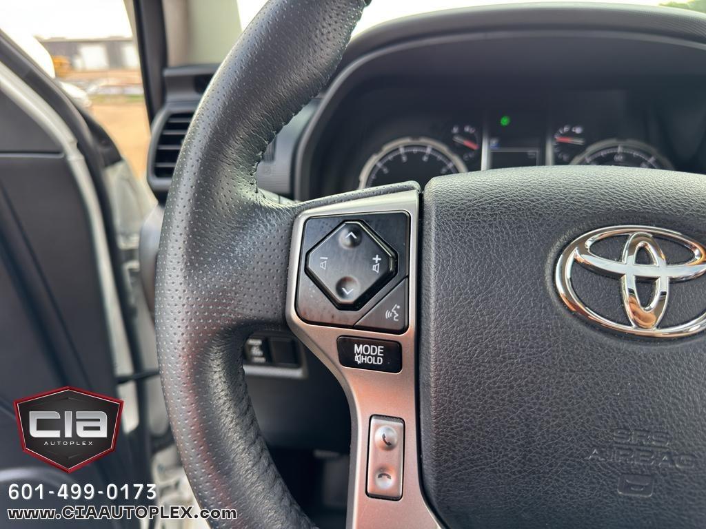 Toyota 4Runner SR5 Premium 2WD (Natl) 2020