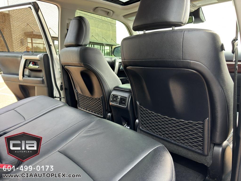 Toyota 4Runner SR5 Premium 2WD (Natl) 2020