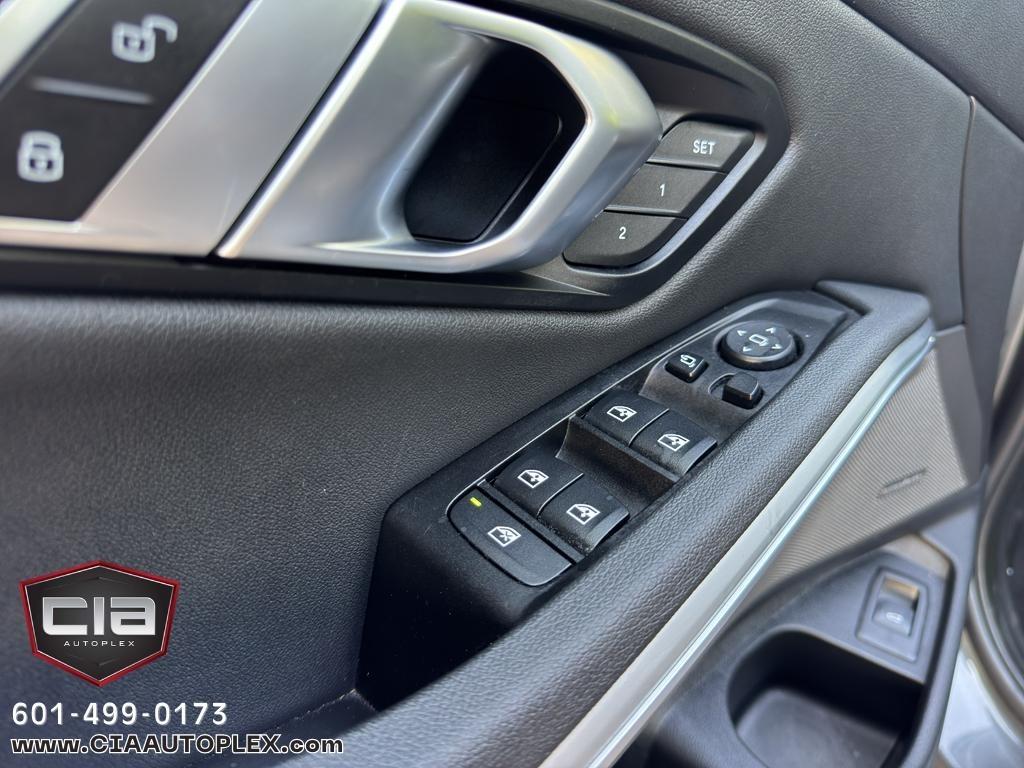BMW 3 Series 330i Sedan North America 2020
