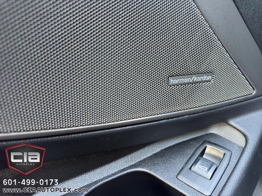 BMW 3 Series 330i Sedan North America 2020