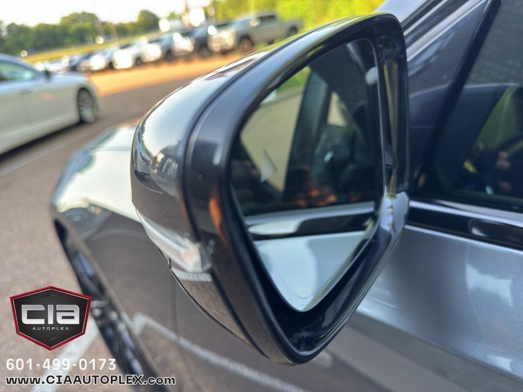 BMW 3 Series 330i Sedan North America 2020