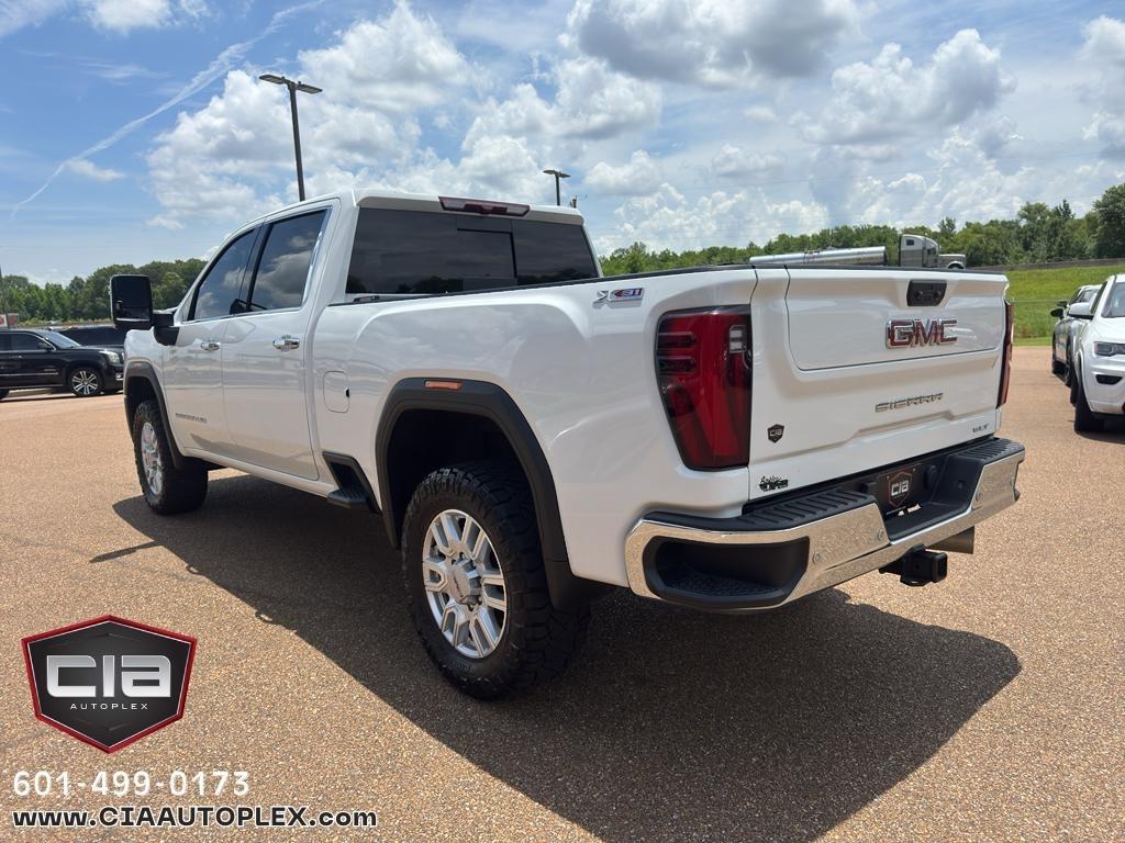 GMC Sierra 2500HD 4WD Crew Cab 159" SLT 2024