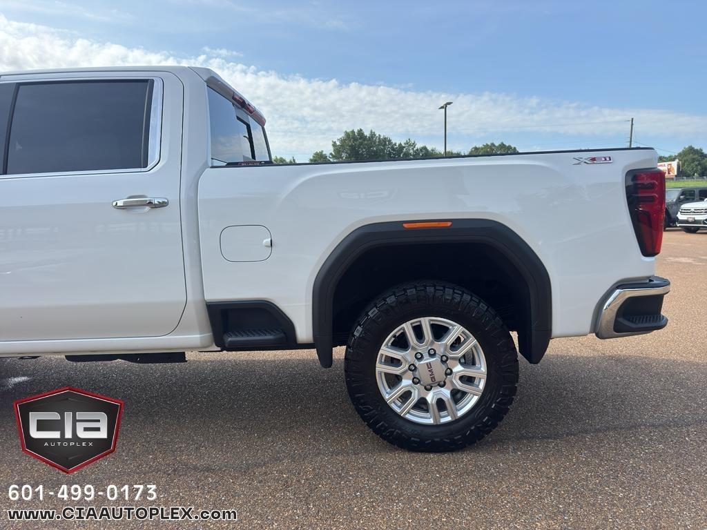 GMC Sierra 2500HD 4WD Crew Cab 159" SLT 2024