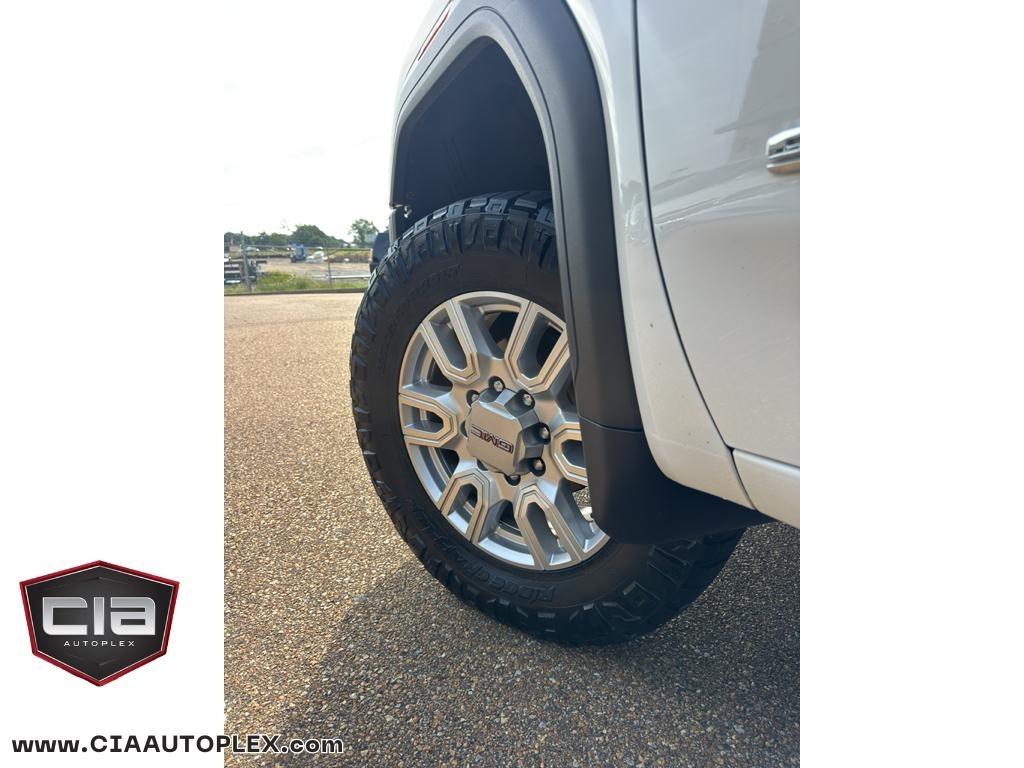 GMC Sierra 2500HD 4WD Crew Cab 159" SLT 2024