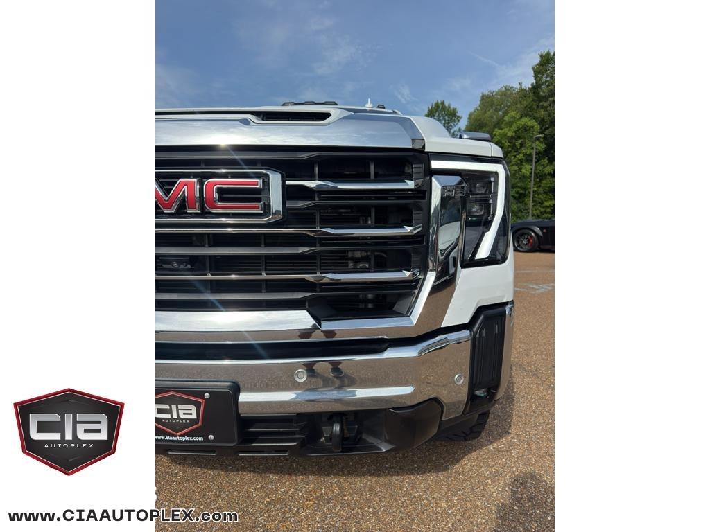 GMC Sierra 2500HD 4WD Crew Cab 159" SLT 2024