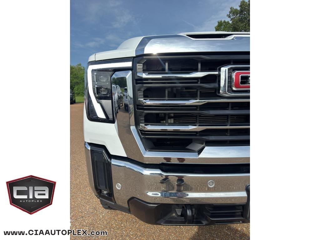GMC Sierra 2500HD 4WD Crew Cab 159" SLT 2024