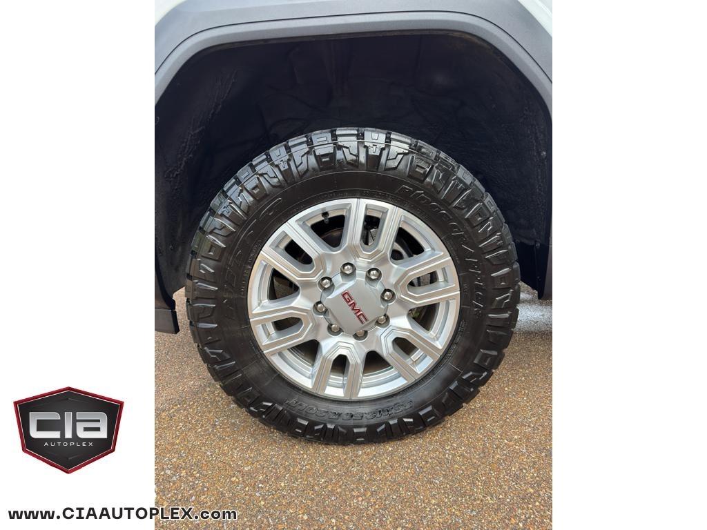 GMC Sierra 2500HD 4WD Crew Cab 159" SLT 2024