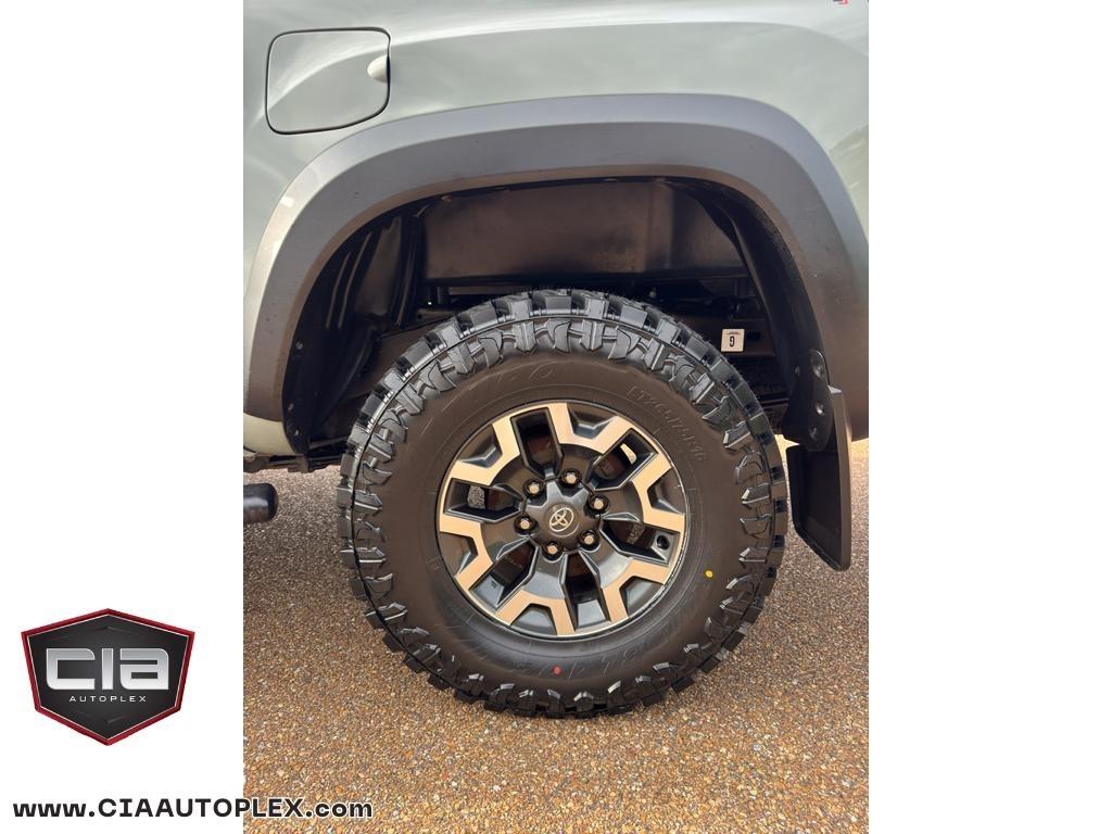 Toyota Tacoma 4WD TRD Off Road Double Cab 5' Bed AT (Natl) 2022