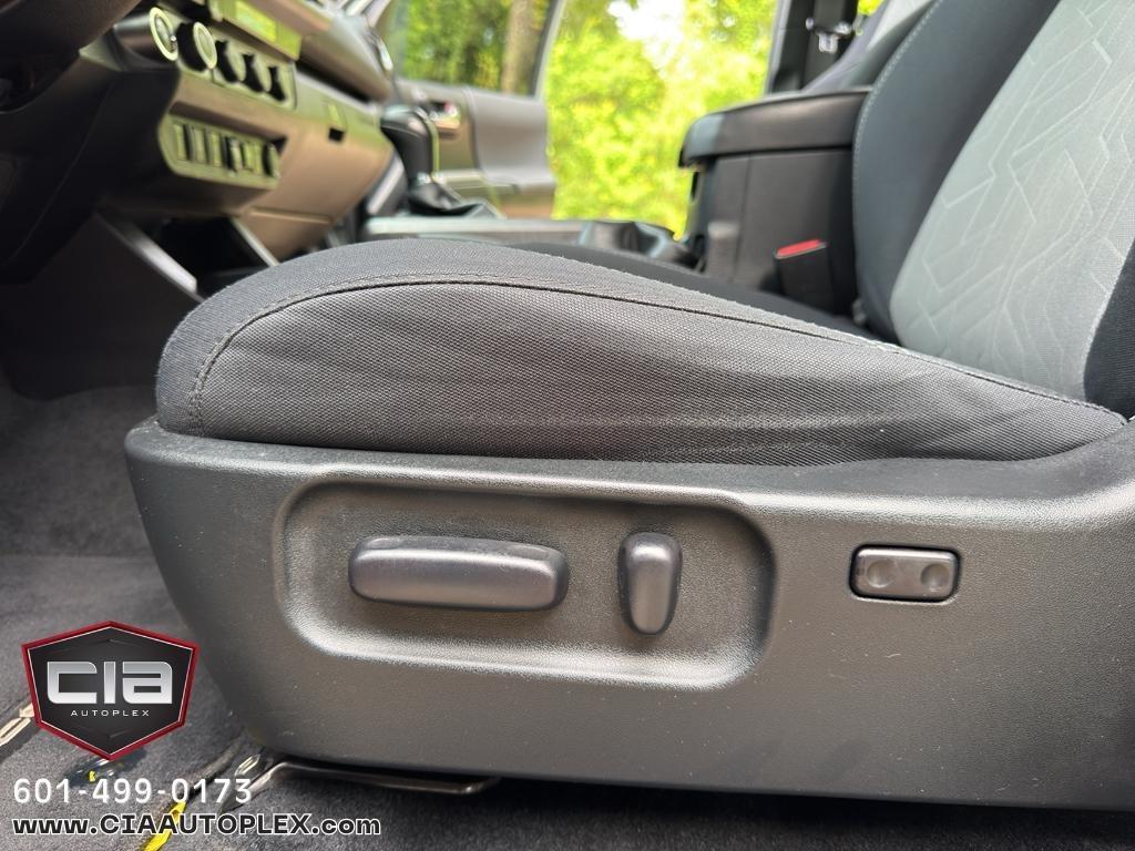 Toyota Tacoma 4WD TRD Off Road Double Cab 5' Bed AT (Natl) 2022