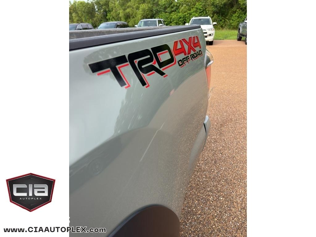 Toyota Tacoma 4WD TRD Off Road Double Cab 5' Bed AT (Natl) 2022