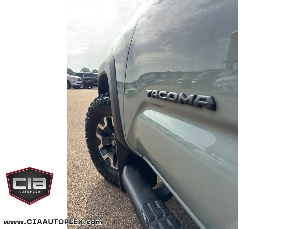 Toyota Tacoma 4WD TRD Off Road Double Cab 5' Bed AT (Natl) 2022