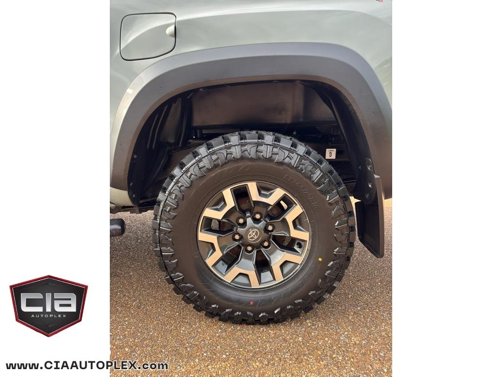 Toyota Tacoma 4WD TRD Off Road Double Cab 5' Bed AT (Natl) 2022