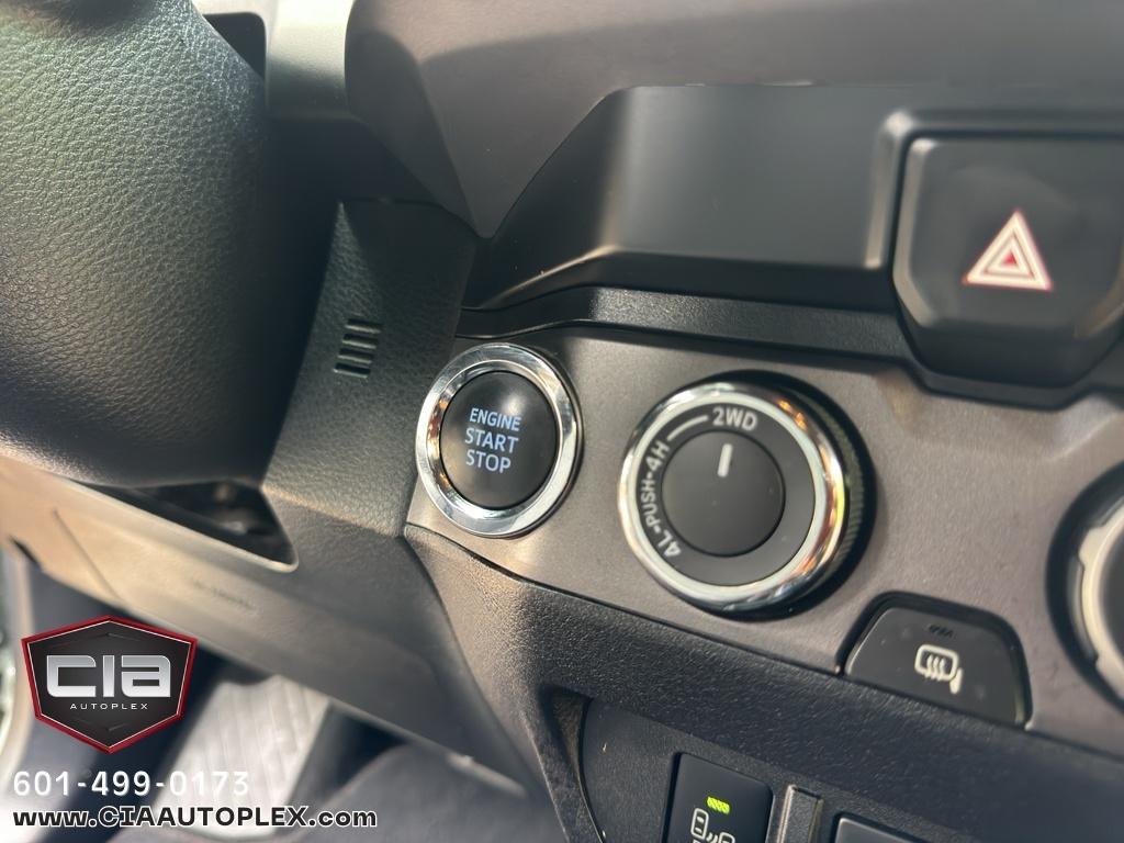 Toyota Tacoma 4WD TRD Off Road Double Cab 5' Bed AT (Natl) 2022