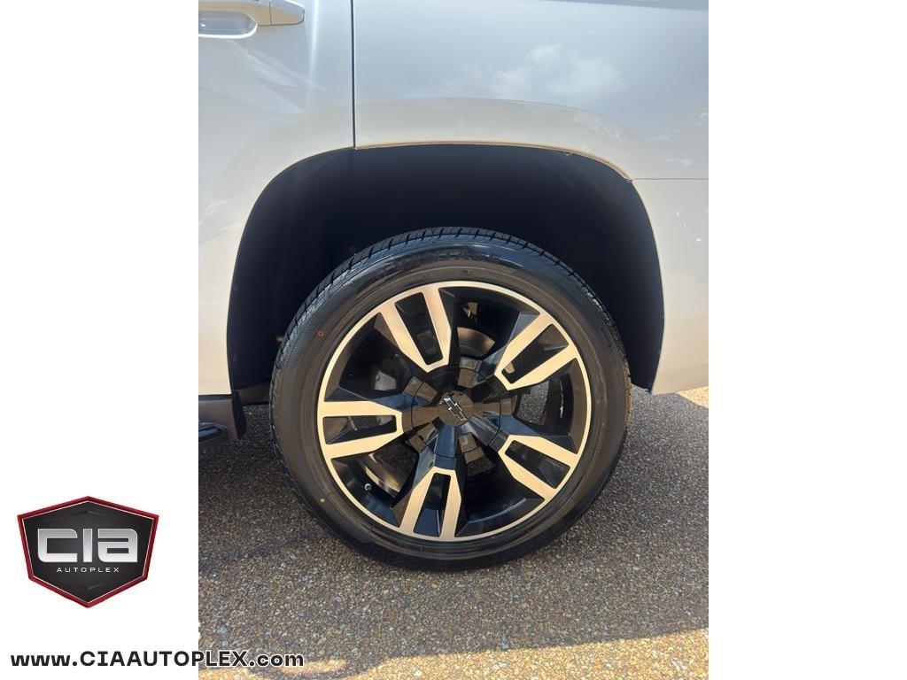 Chevrolet Tahoe 4WD 4dr LT 2019