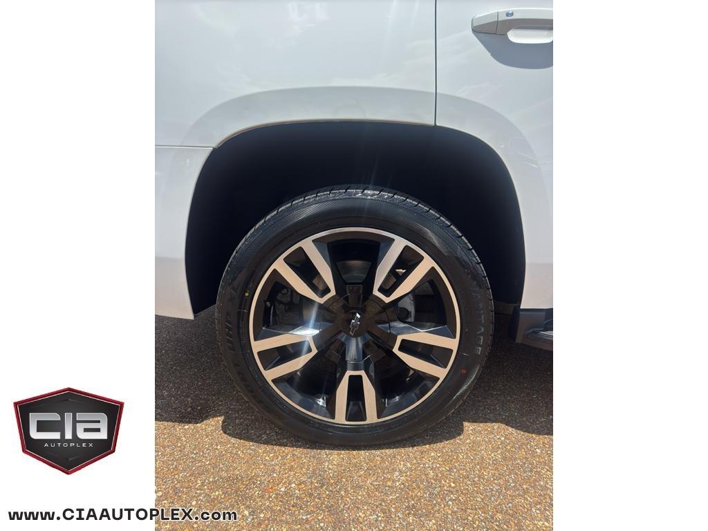 Chevrolet Tahoe 4WD 4dr LT 2019