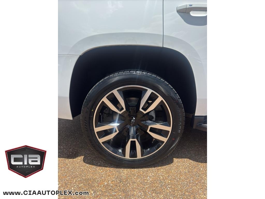 Chevrolet Tahoe 4WD 4dr LT 2019