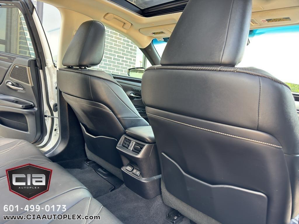 Lexus ES ES 350 Ultra Luxury FWD 2021