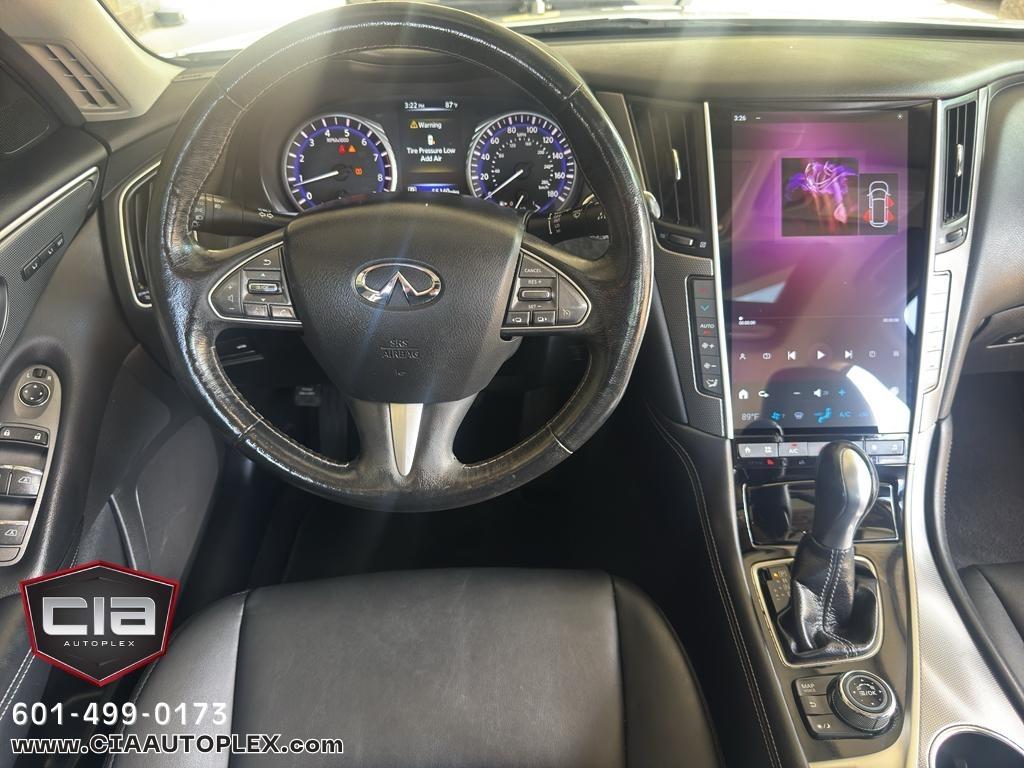 Infiniti Q50 4dr Sdn 3.0t Premium AWD 2016