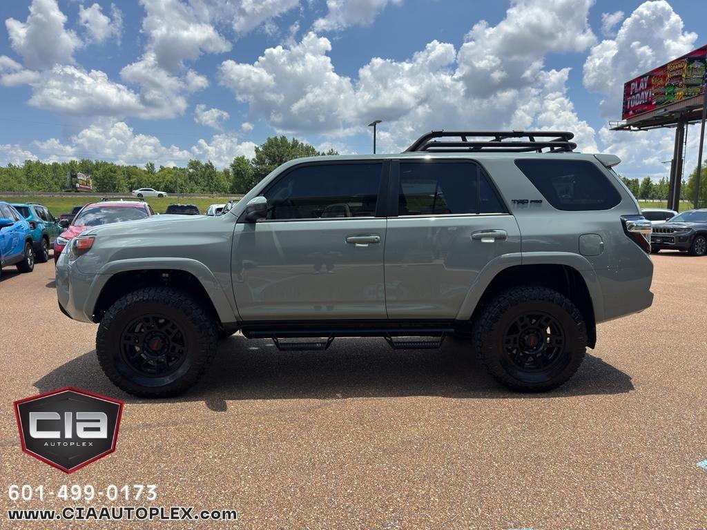 Toyota 4Runner TRD Pro 4WD (Natl) 2021