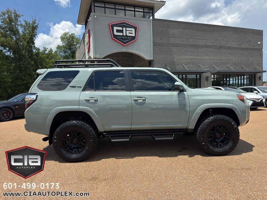 Toyota 4Runner TRD Pro 4WD (Natl) 2021