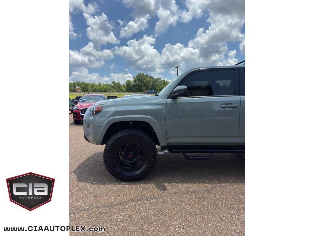 Toyota 4Runner TRD Pro 4WD (Natl) 2021
