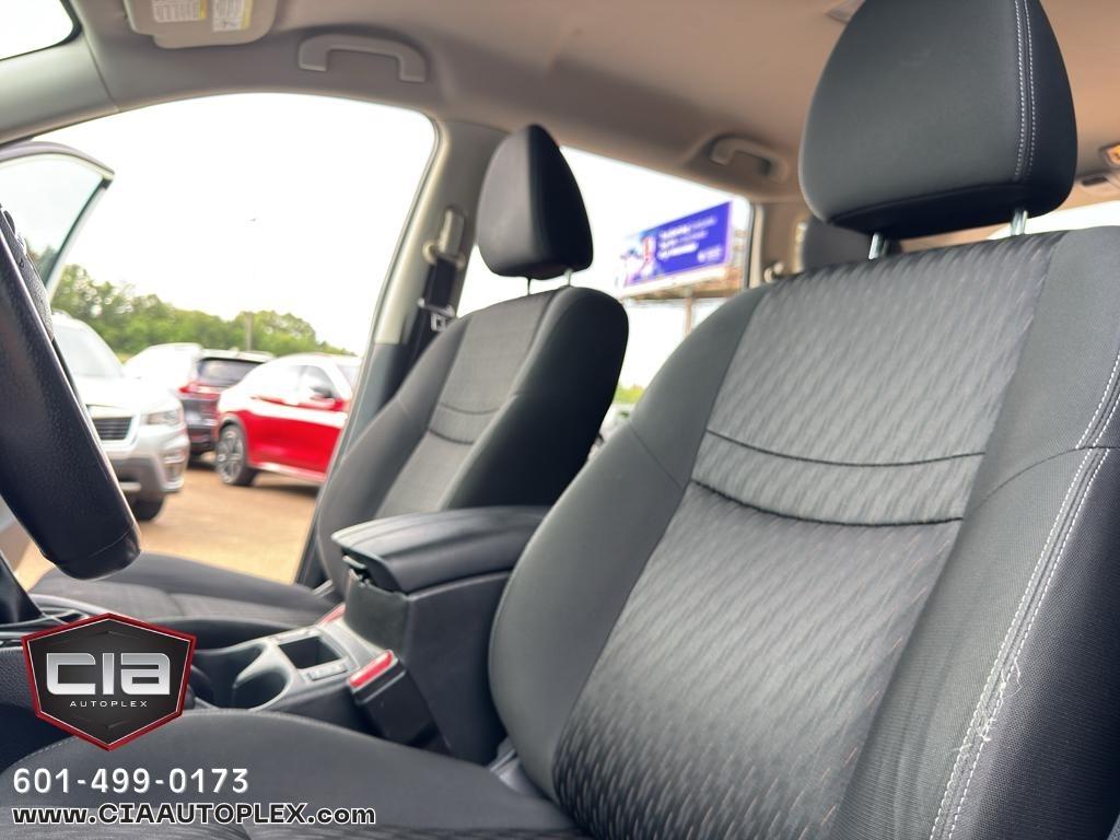 Nissan Rogue FWD SV 2020