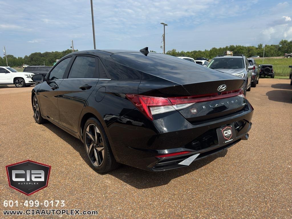 Hyundai Elantra Limited IVT 2023