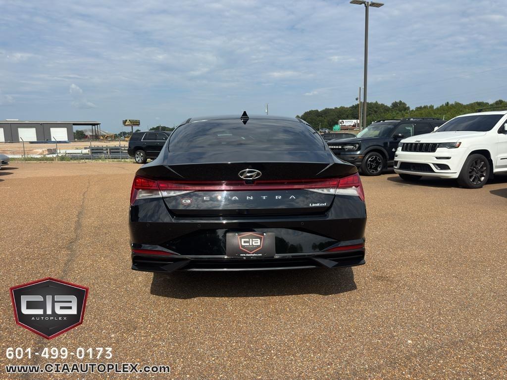 Hyundai Elantra Limited IVT 2023