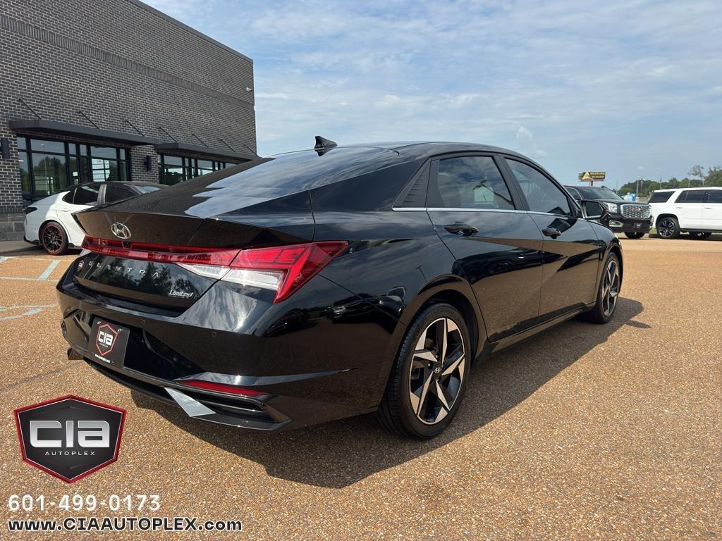 Hyundai Elantra Limited IVT 2023