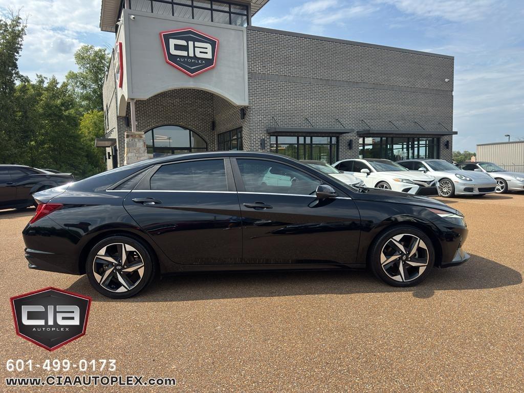 Hyundai Elantra Limited IVT 2023