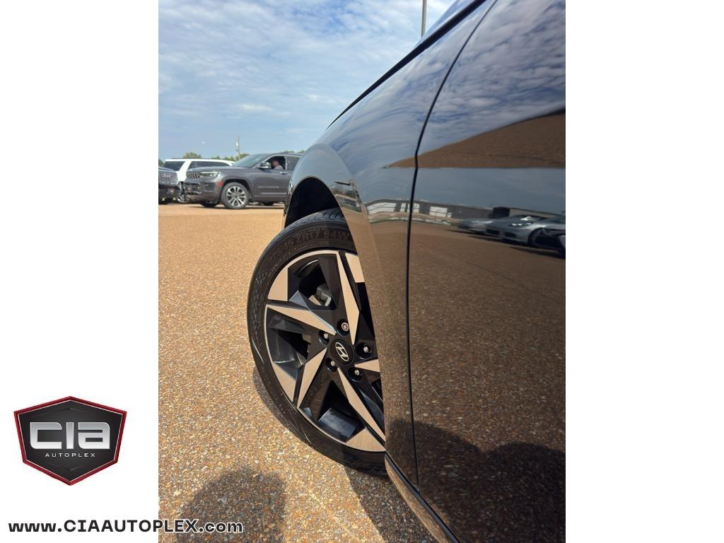 Hyundai Elantra Limited IVT 2023