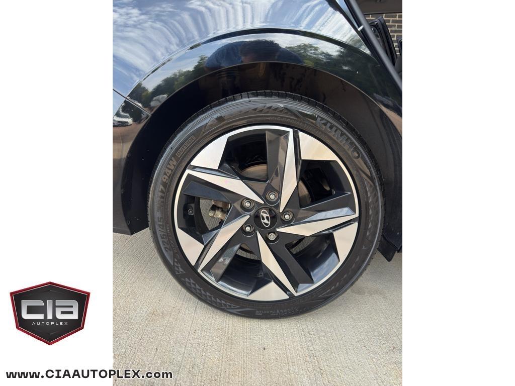 Hyundai Elantra Limited IVT 2023