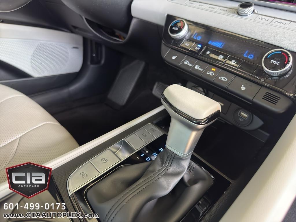 Hyundai Elantra Limited IVT 2023