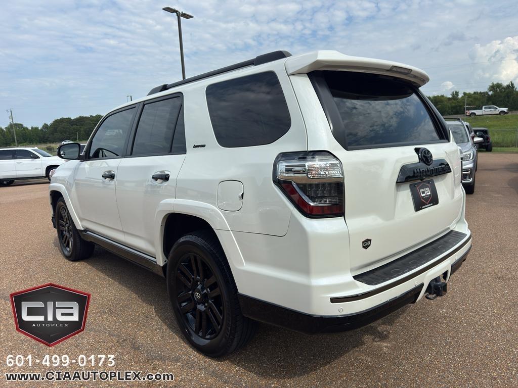 Toyota 4Runner SR5 Premium 2WD (Natl) 2020