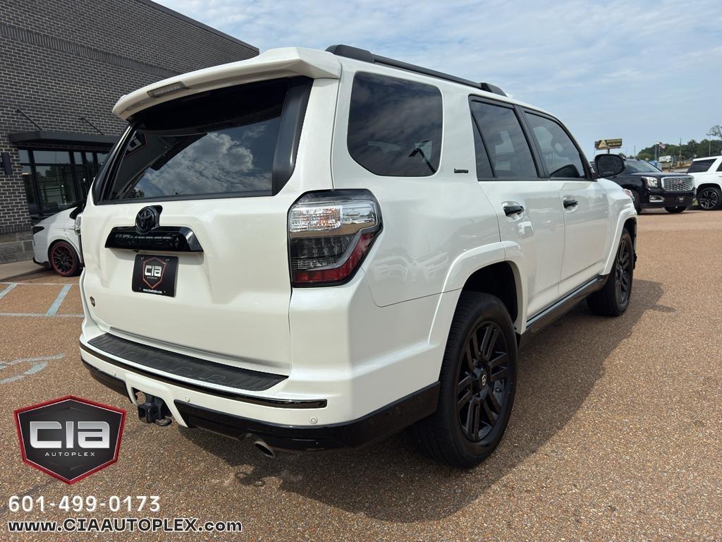 Toyota 4Runner SR5 Premium 2WD (Natl) 2020