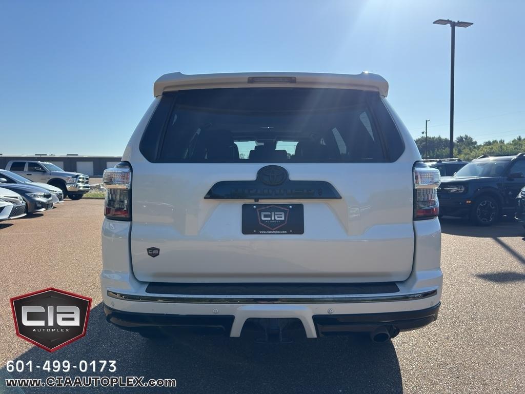 Toyota 4Runner SR5 Premium 2WD (Natl) 2020