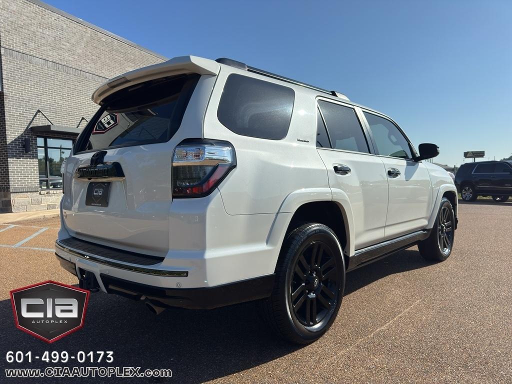 Toyota 4Runner SR5 Premium 2WD (Natl) 2020