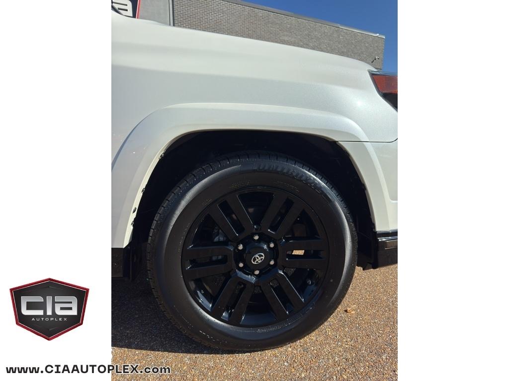 Toyota 4Runner SR5 Premium 2WD (Natl) 2020
