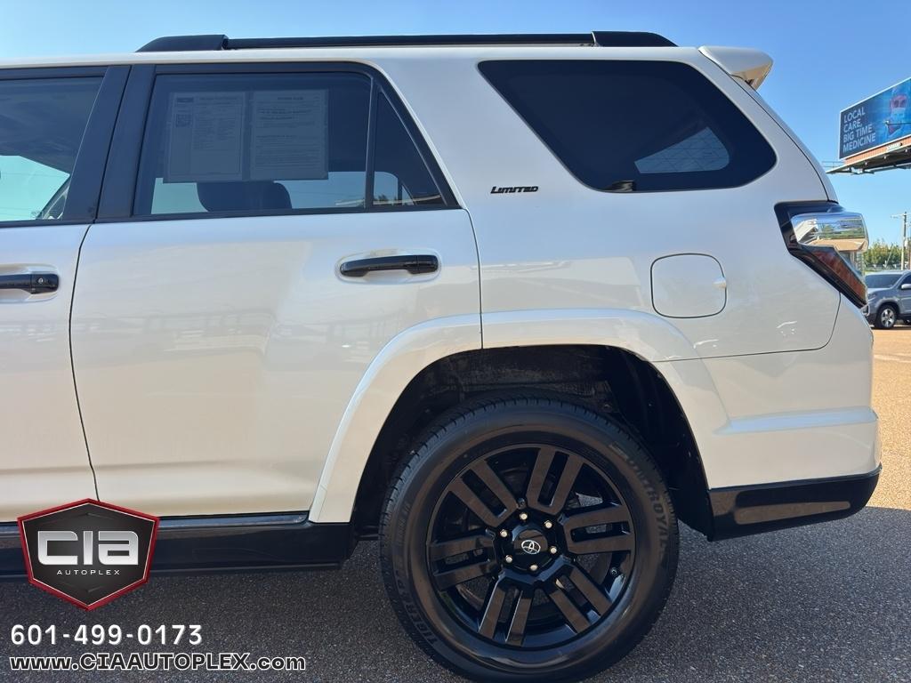 Toyota 4Runner SR5 Premium 2WD (Natl) 2020