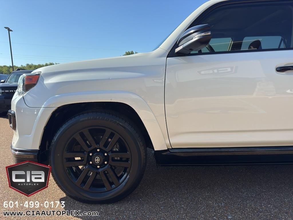 Toyota 4Runner SR5 Premium 2WD (Natl) 2020
