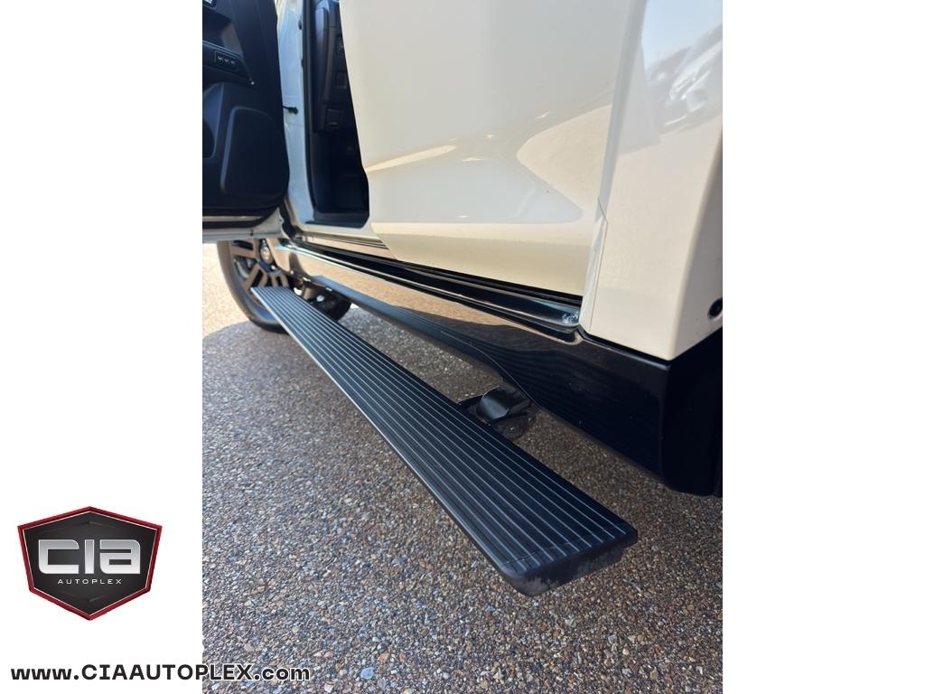 Toyota 4Runner SR5 Premium 2WD (Natl) 2020