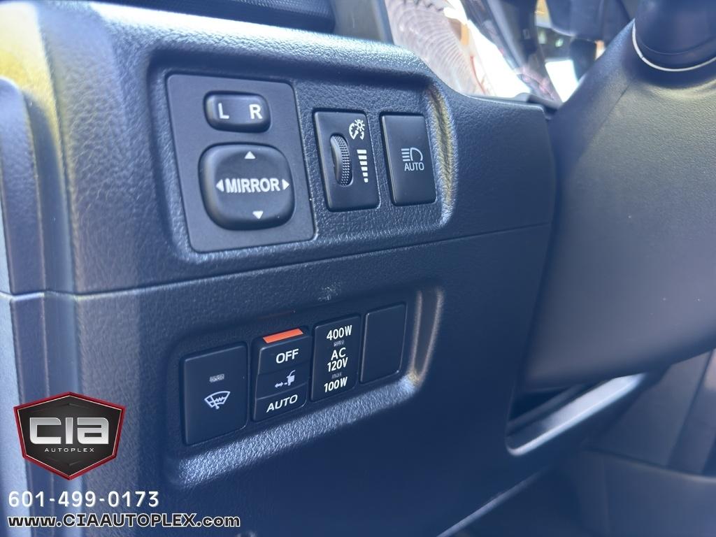 Toyota 4Runner SR5 Premium 2WD (Natl) 2020