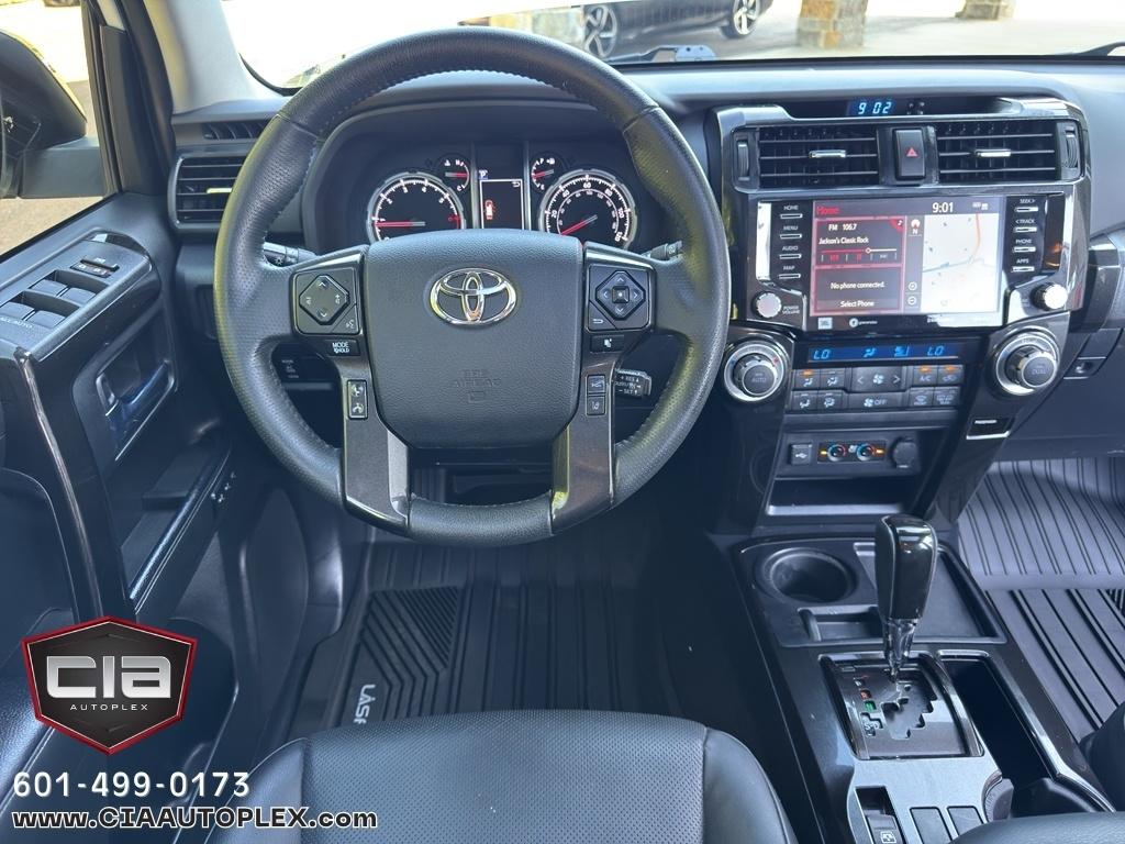 Toyota 4Runner SR5 Premium 2WD (Natl) 2020