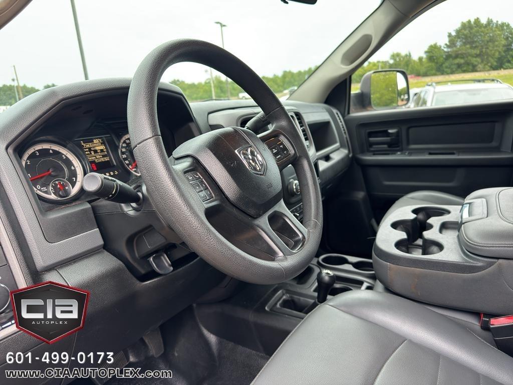 RAM 2500 Tradesman 4x4 Crew Cab 6'4" Box 2018