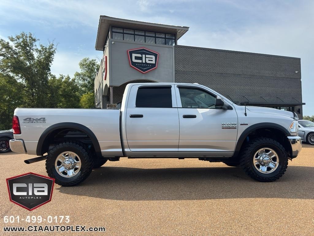 RAM 2500 Tradesman 4x4 Crew Cab 6'4" Box 2018